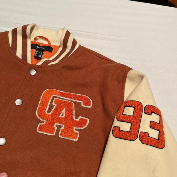 The Cutest Forever 21 Golden 8ec3 - Picture 2 of 4